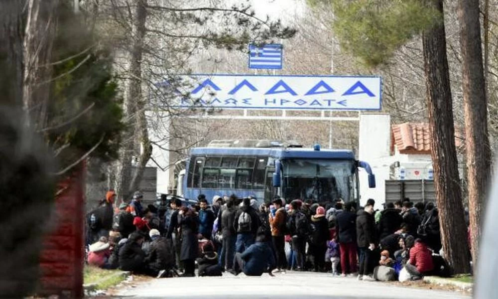 ''Κόκκινος συναγερμός'' στην Κυβέρνηση: Δεκάδες μετανάστες με τρένο στον Έβρο - Στήνει κρίση η Άγκυρα